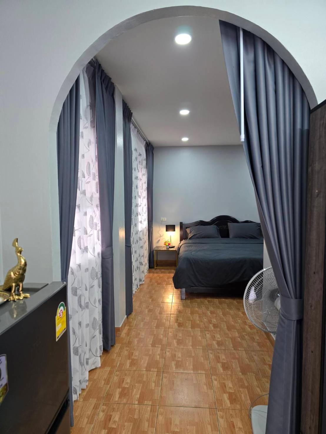 Marin House Pattaya Apartment Bagian luar foto